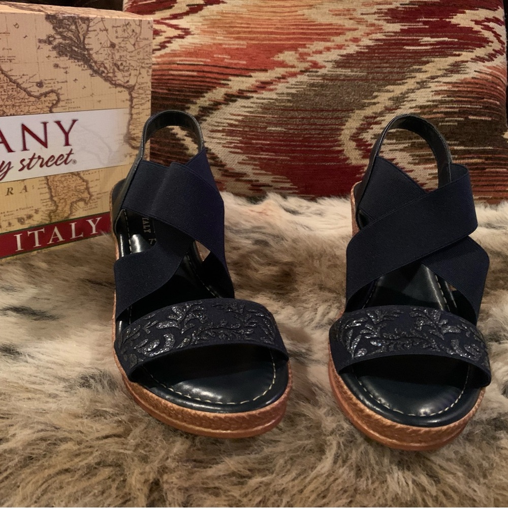 Elegant Navy Wedge Sandals
